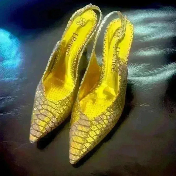 J Renee’ slingback pump. Snake embossed  8. Excellent condition . Gold/lavender - Picture 4 of 16